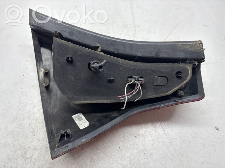 e804946d2c975b0635006cf549071901-271ed215b0b4d93201ce4b1edc3f00ec_rear_tail_lights
