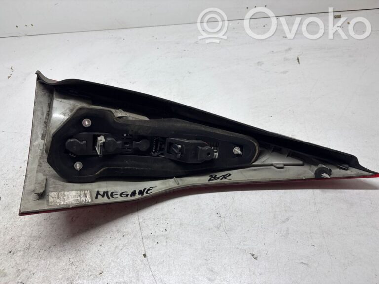 f226cd311b2c0951b2197dc48bb72fa5-3b74fde6367611b00a59227ceaa74a86_rear_tail_lights