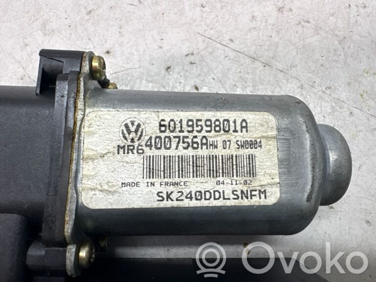 Moteur de lève-vitre de porte avant