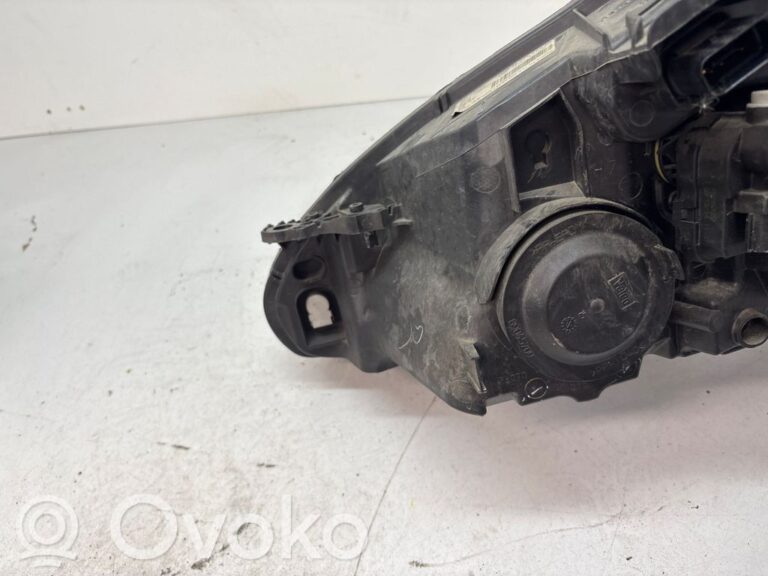 f717f82d3b813977384019075e7fc062-78862cf7b8ae4ea37ad2f7536b4a3ca9_headlight_headlamp