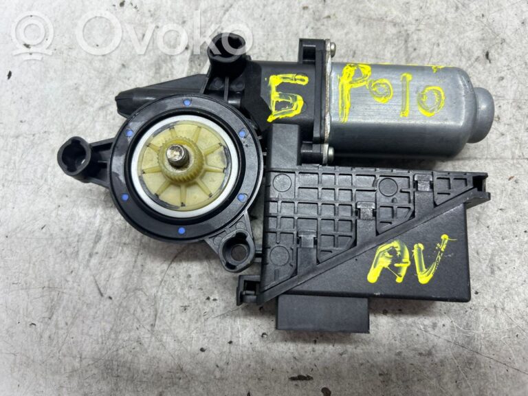 Moteur de lève-vitre de porte avant